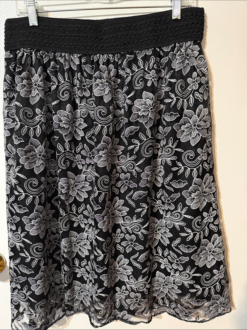 Black Floral Lace-Trim Circle Skirt